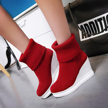 Load image into Gallery viewer, Slip on Knitted Ankle Boots