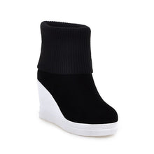 Load image into Gallery viewer, Slip on Knitted Ankle Boots